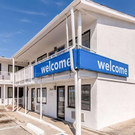 Motel 6 Fort Worth North Haltom City Экстерьер фото