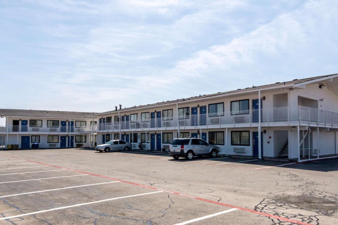 Motel 6 Fort Worth North Haltom City Экстерьер фото