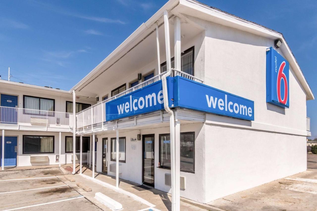 Motel 6 Fort Worth North Haltom City Экстерьер фото