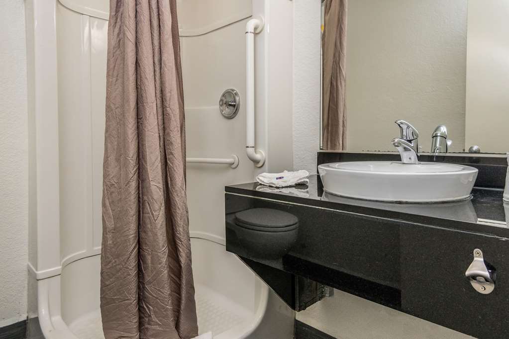 Motel 6 Fort Worth North Haltom City Номер фото